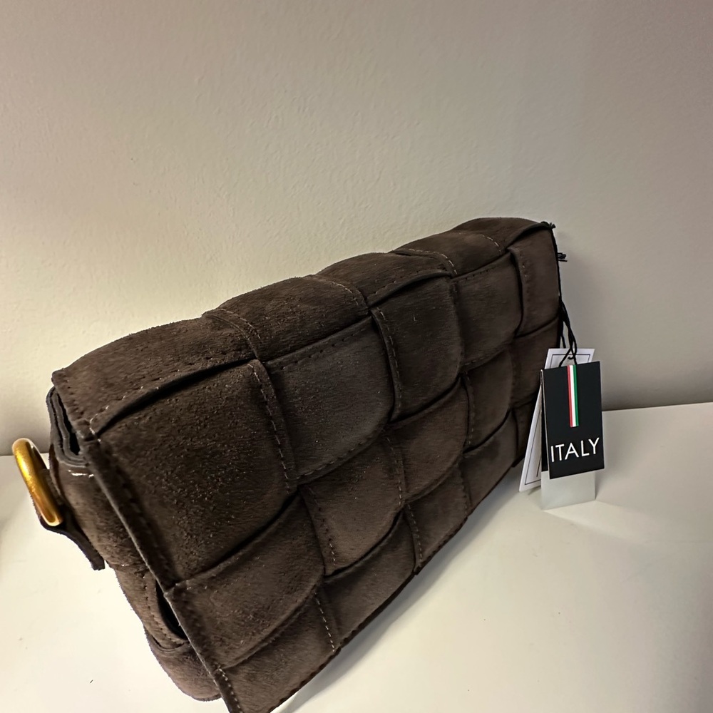 NWT VIOLA CASTELLANI TikTok viral chocolate brown Suede Cassette Crossbody - Picture 2 of 7